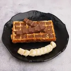 Kinder And Chocolate Waffle
