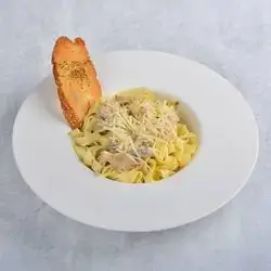 Fettuccine Alfredo