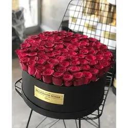 Box Of Red Flowers With Accessories, 70 Flowers