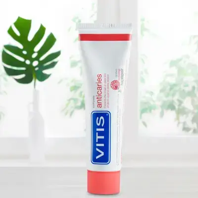 VITIS (anticaries)
