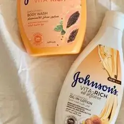 Johnson’s Vita-Rich Smoothies Body Lotion (400ml) .