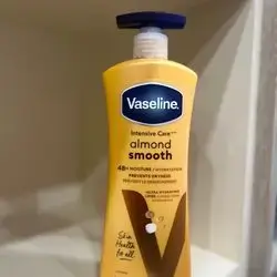 Vaseline almond smooth 48H moisture prevents dryness body lotion 