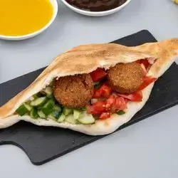 Falafel Shawarma With Hajari Samoon