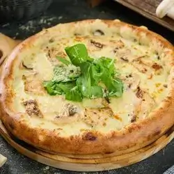 Alfredo Pizza