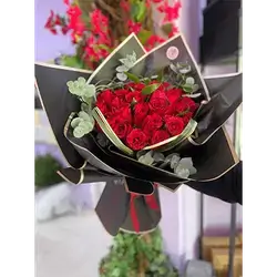 Bouquet Of Red Flowers With Accessories, 39 Flowers