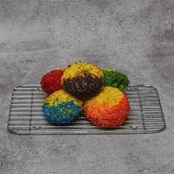Petit Four 
