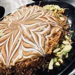 Knafeh With Pistachio Sauce & Nutella