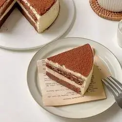 Tiramisu Cake