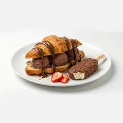 Icecream croissant nuttela sauce