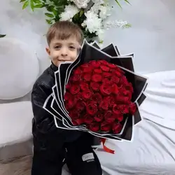 100 Red Roses