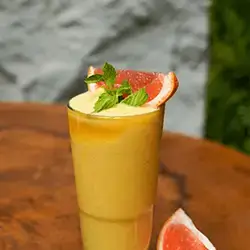 Yuzzo Pom Smoothie