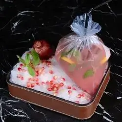 Lemon And Pomegranate Juice