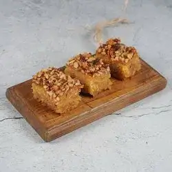Syrian Harissa With Walnuts