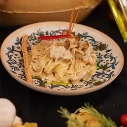 Fettuccine Alfredo