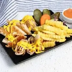 Shawarma With Cheese Meal