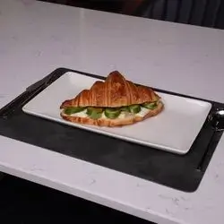Pesto Halloumi Croissant