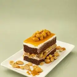 cake snicakr pacec
