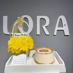 Cakes And Flowers
