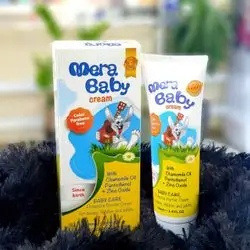 28 likes ميرا بيبي كريم - Mera Baby cream  يخلق كريم ميرا بيبي حاجزًا وقائيًا يمنع ظهور طفح الحفاض عن طريق حماية الجلد من الرطوبة والمهيجات والإفرازات.  تركيبة الكريم مصممة خصيصًا للأطفال وتحتوي على أكسيد الزنك الذي يقلل التهيج والطفح الجلدي من خلال السماح للجلد 