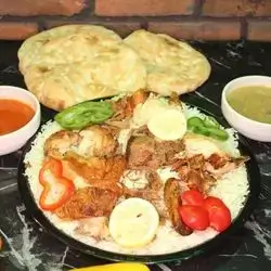 Meat And Chicken Mansaf