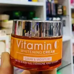 Vitamin C Cream Is Used To Unify And Moisturize The Skin