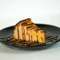 San Sebstian Cheesecake