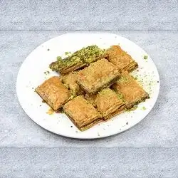 Pistachio Baklava - 1 Kg