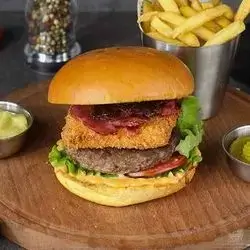 Courtyard Burger