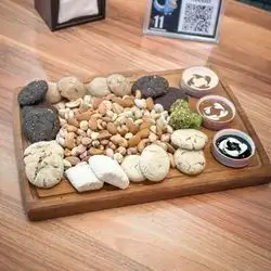 Nuts 4 Persons