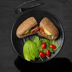 Beef Avocado Sandwich 405Cal