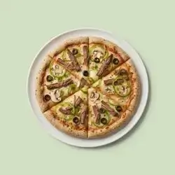 Beef pizza with barley flour