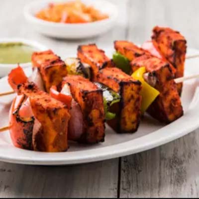 khata Mhitta Paneer Tikka  
