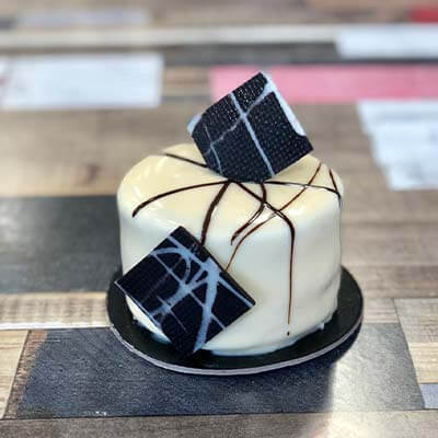 White circle cake